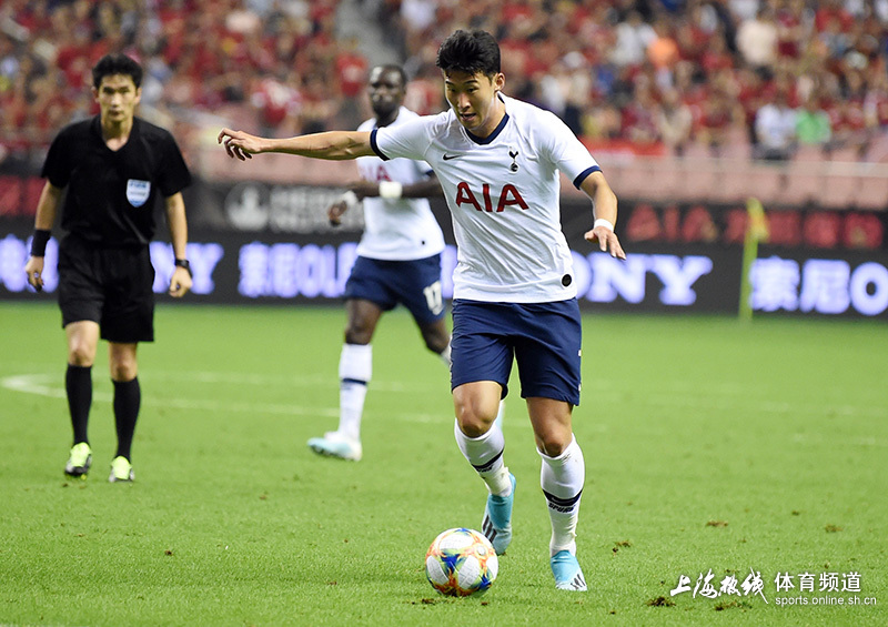 包含葡萄牙体育训练开放日，赛后完成体检引欢呼，意甲在即，控场能力受关注的词条